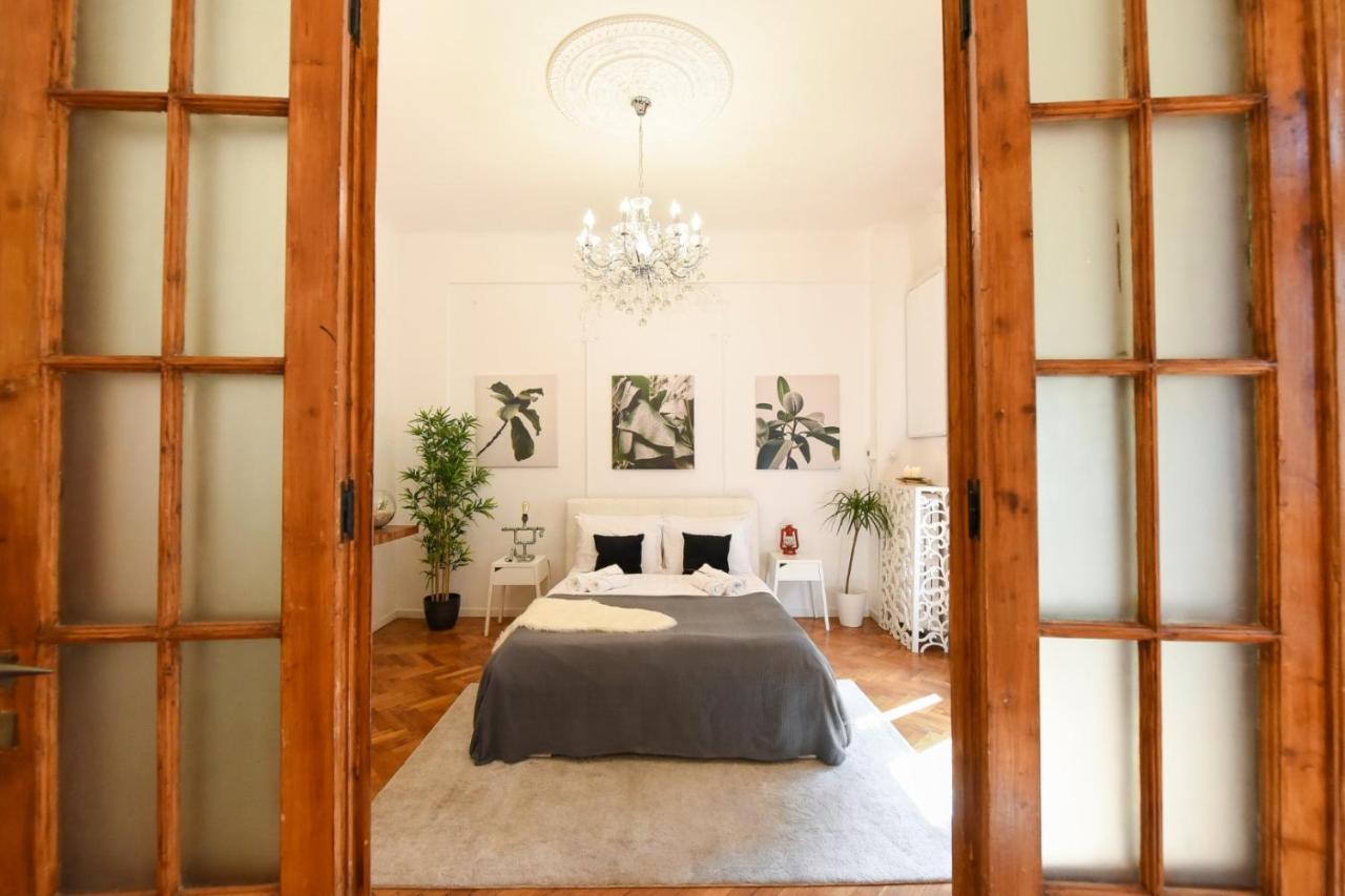 Love.Travel.Explore ♥️Apt W/ Balcony In Old Town Apartment Bucharest Exterior photo